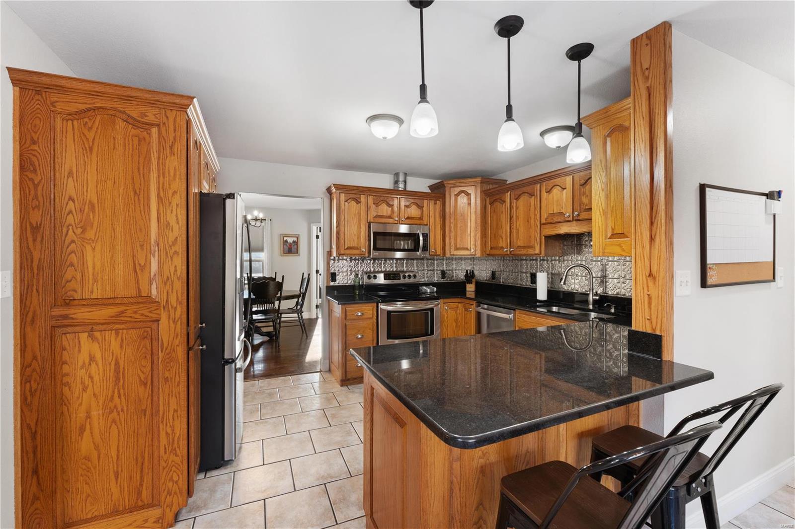 906 Autumn Knoll Place