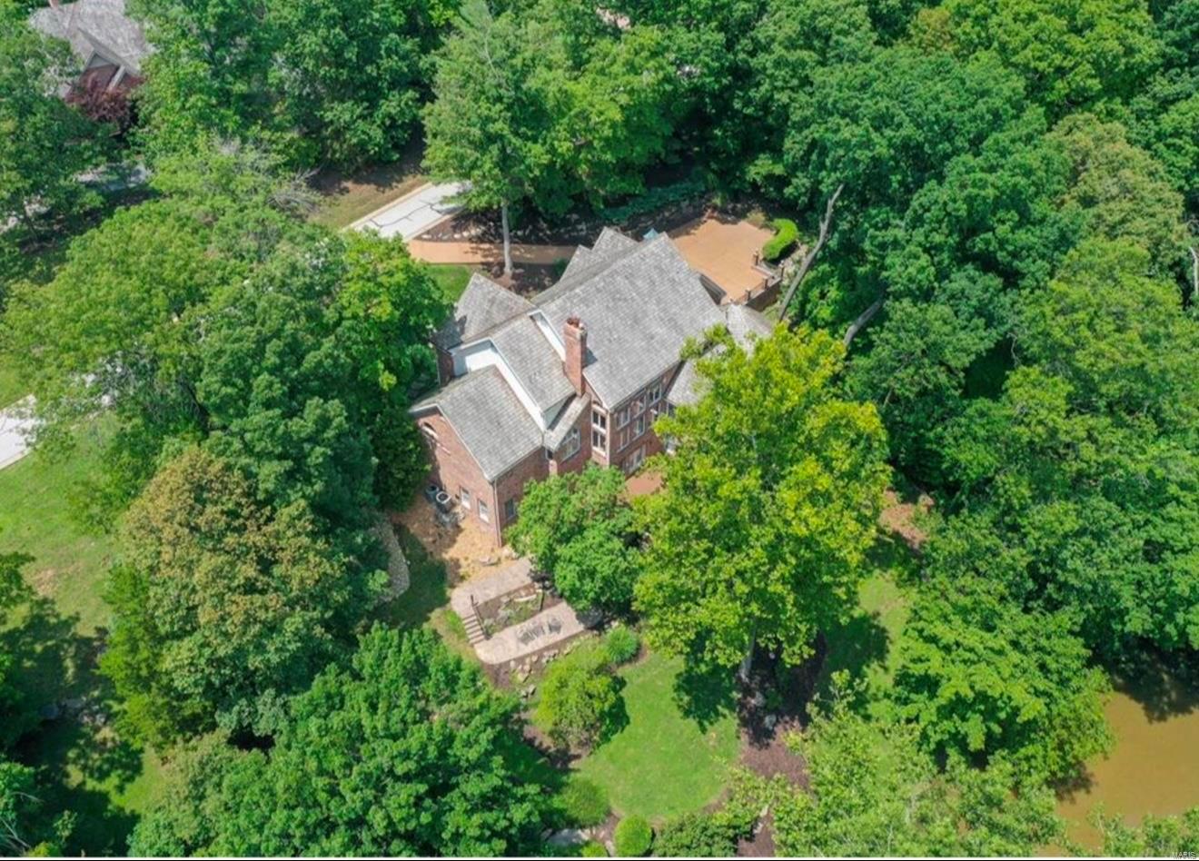 235 Saint Georges Drive