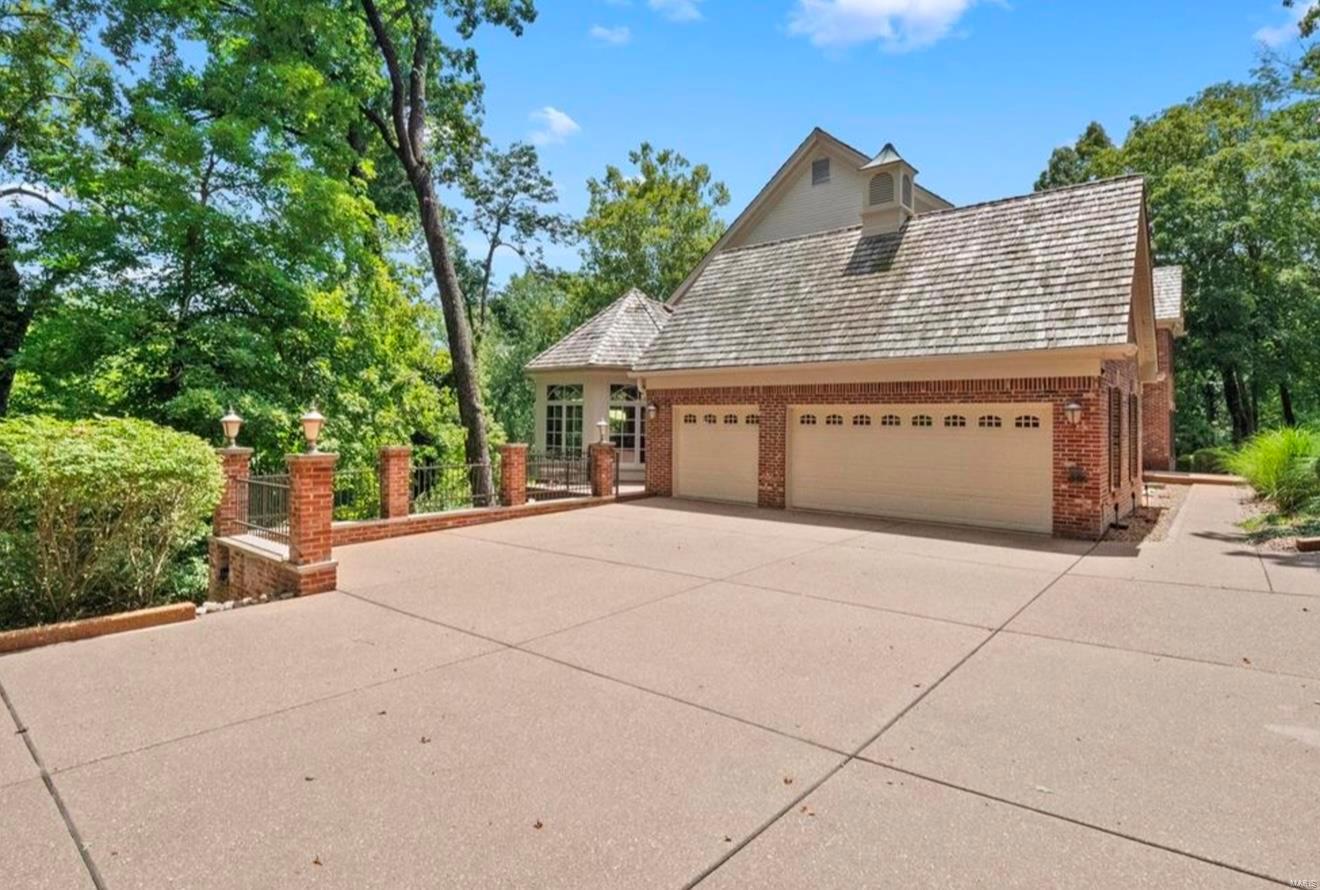 235 Saint Georges Drive