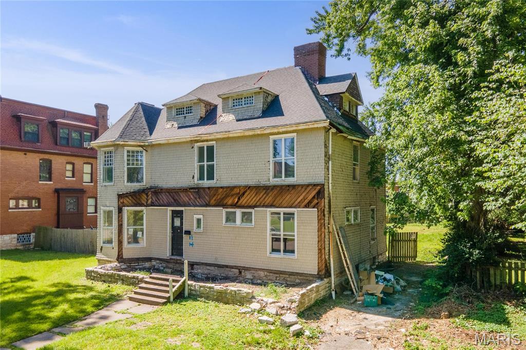 6014 W Cabanne Place