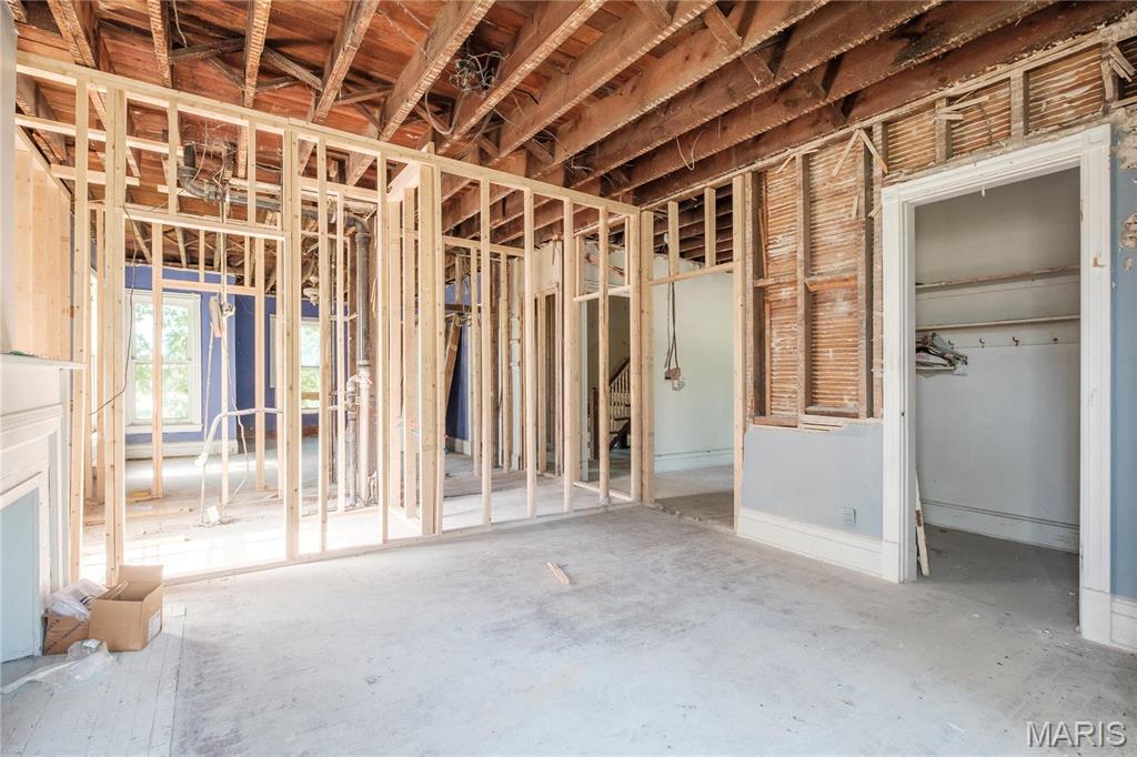 6014 W Cabanne Place