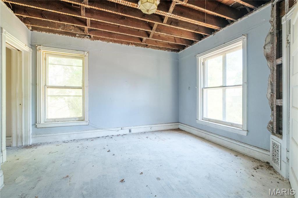 6014 W Cabanne Place