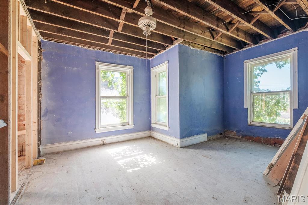 6014 W Cabanne Place