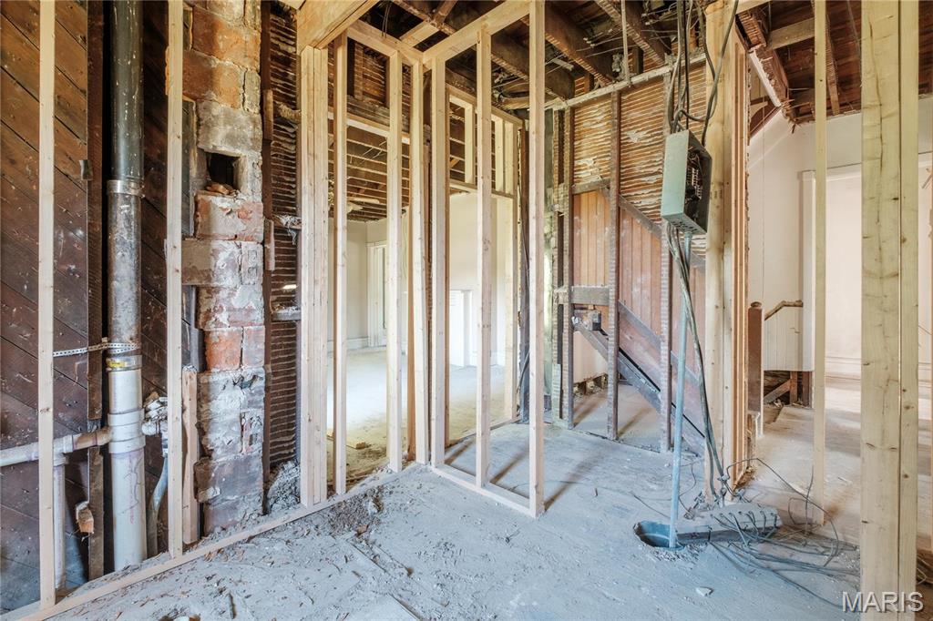 6014 W Cabanne Place