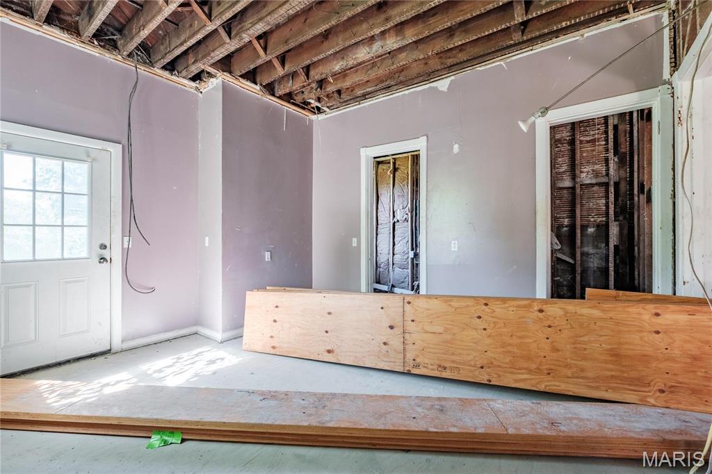 6014 W Cabanne Place