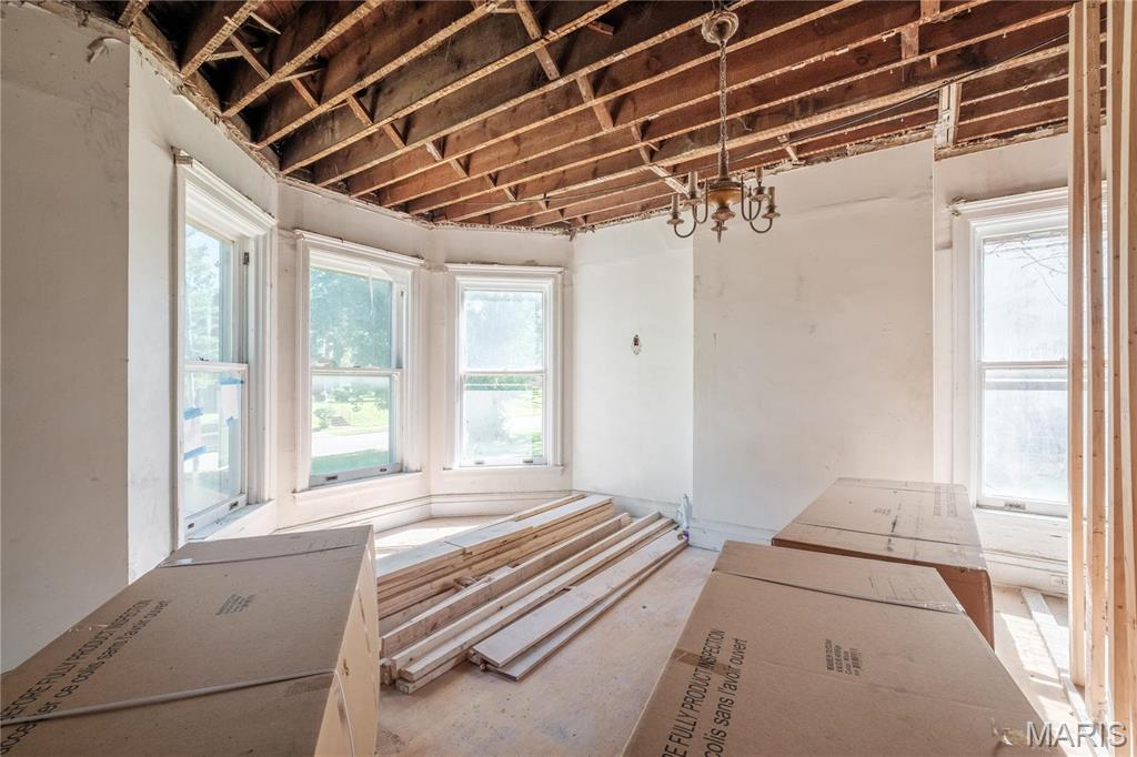 6014 W Cabanne Place