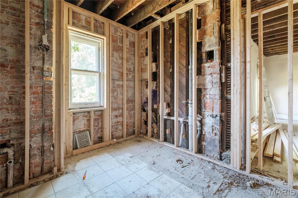 6014 W Cabanne Place