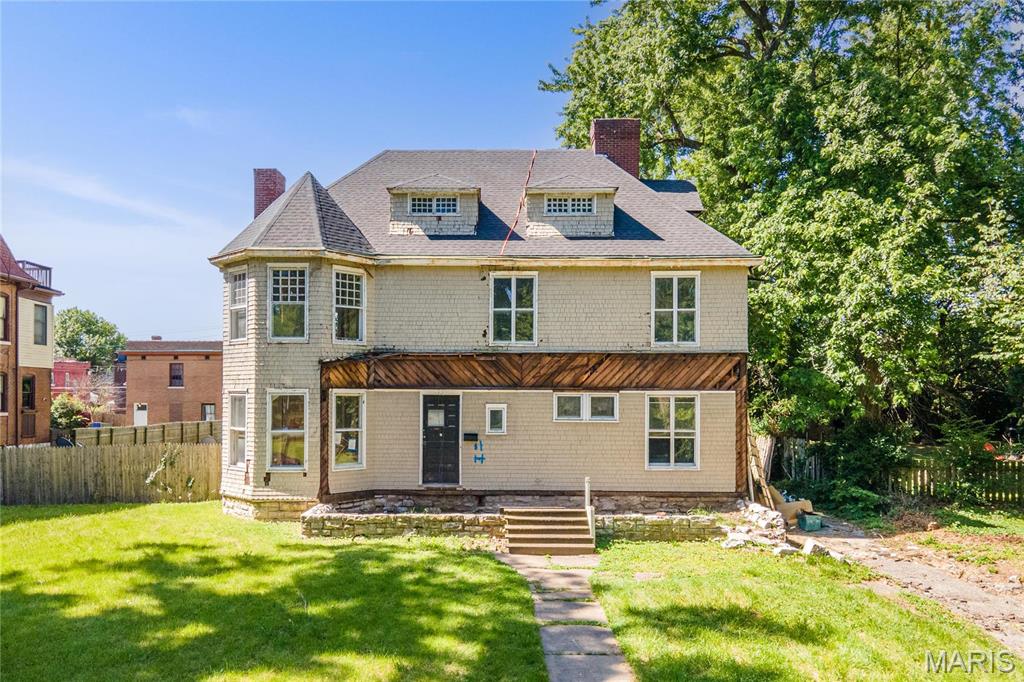 6014 W Cabanne Place