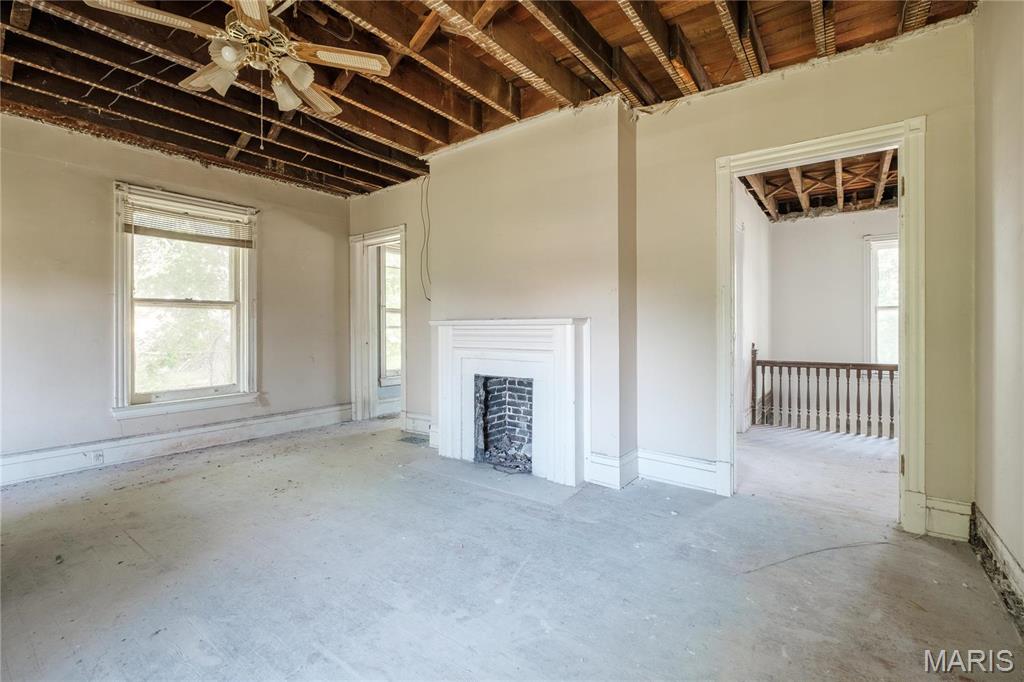 6014 W Cabanne Place