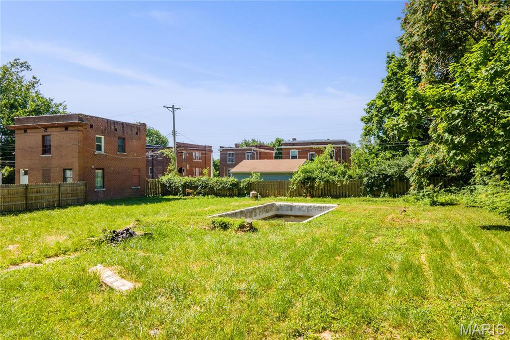 6014 W Cabanne Place