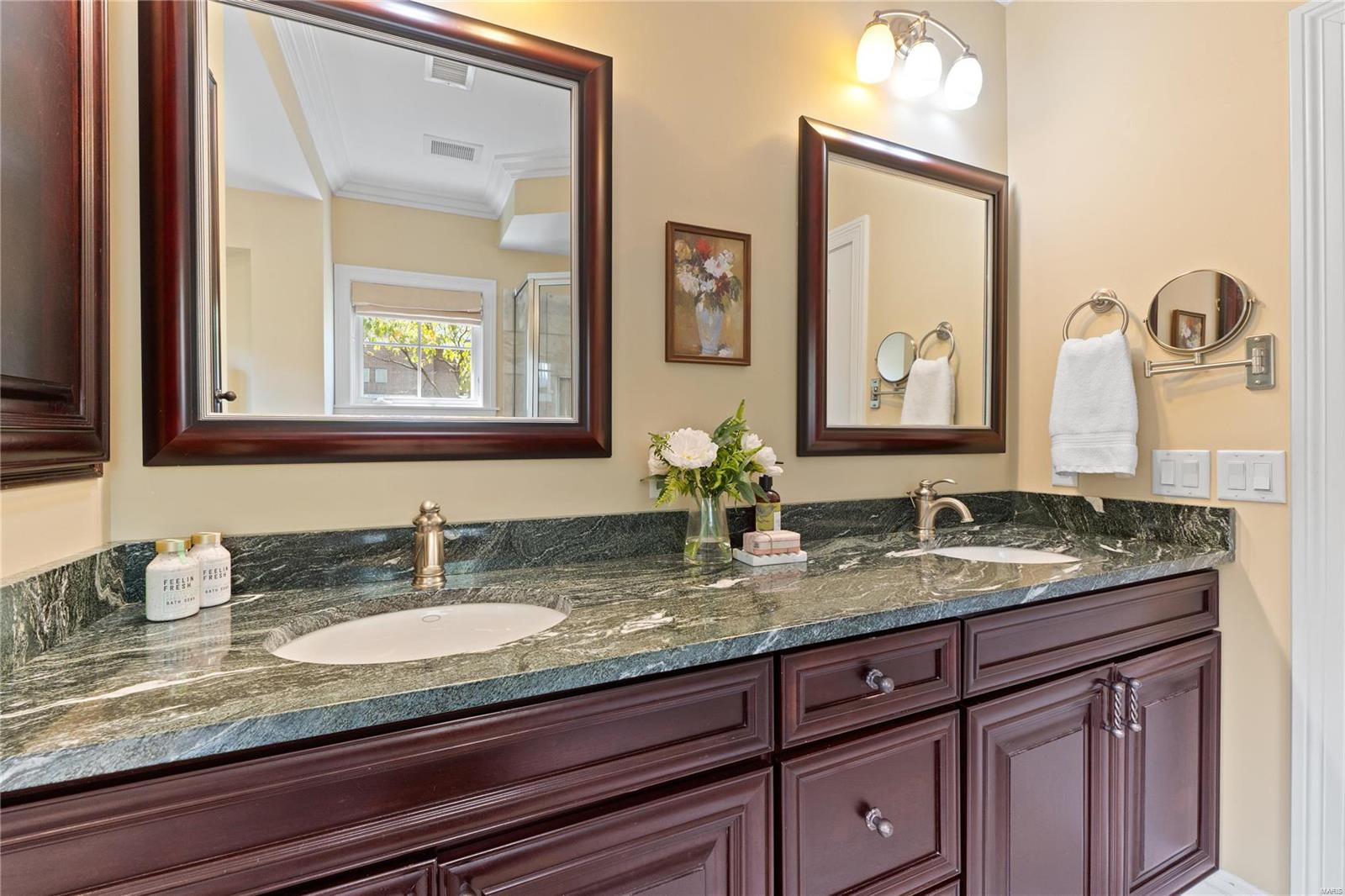 125 E Clinton Place Unit: 1A