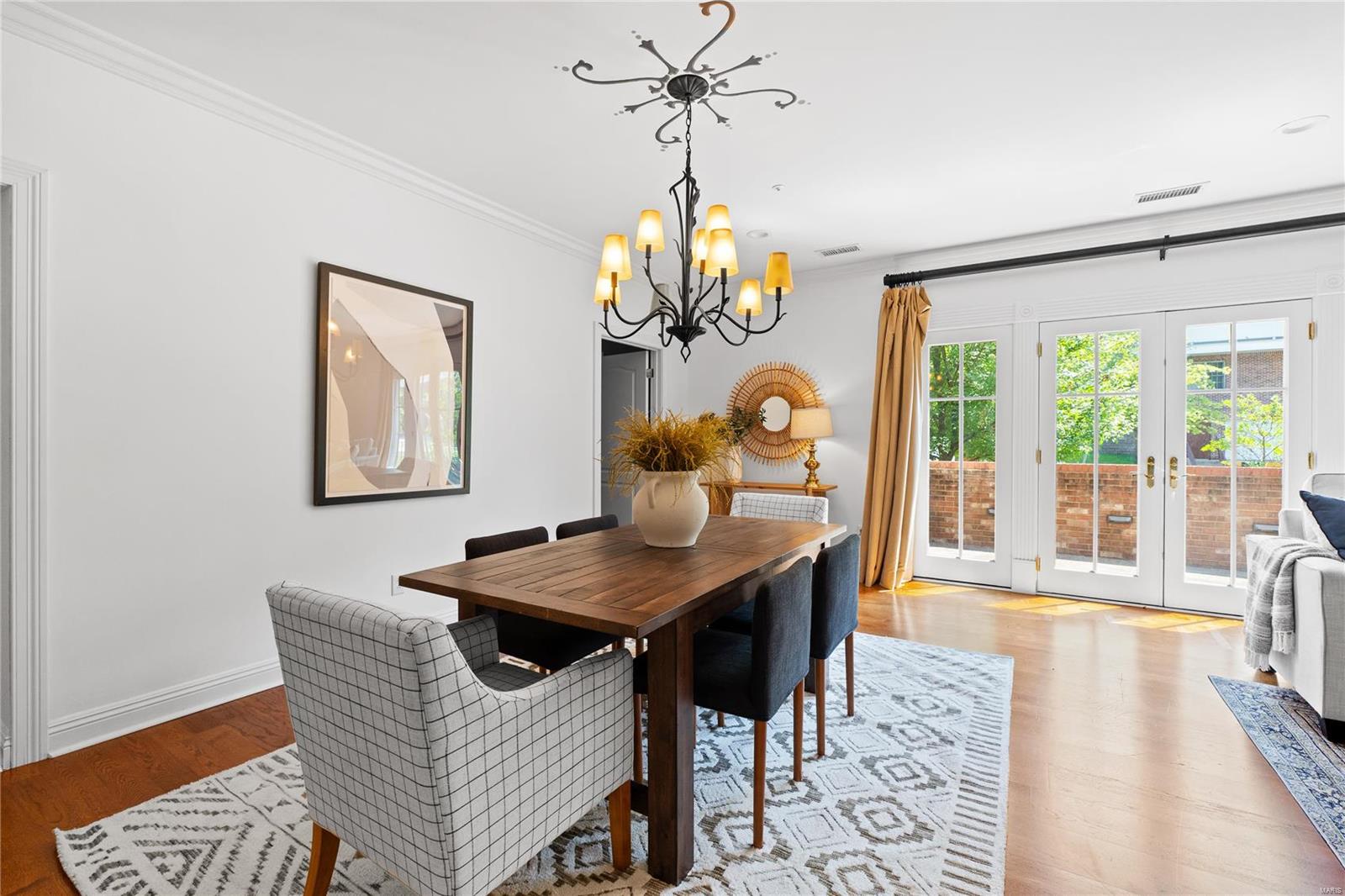 125 E Clinton Place Unit: 1A