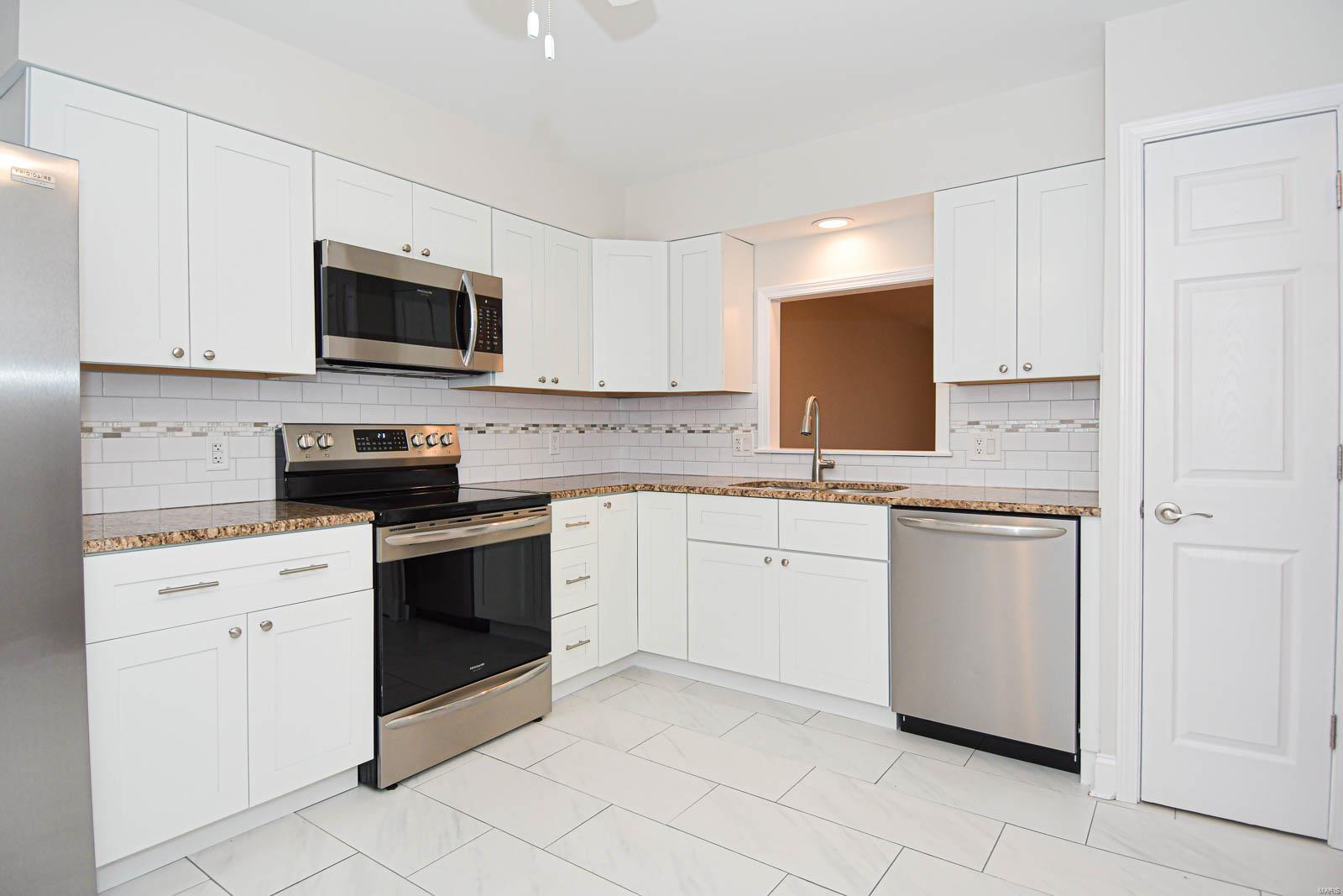 567 Woodhill Estates