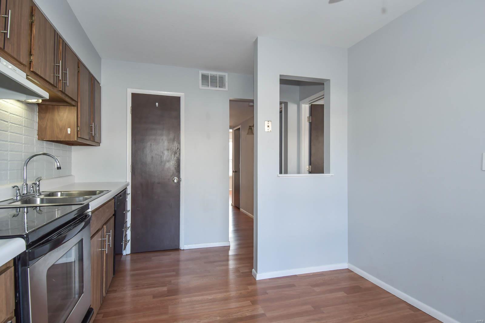 10221 Squire Meadows Unit: B