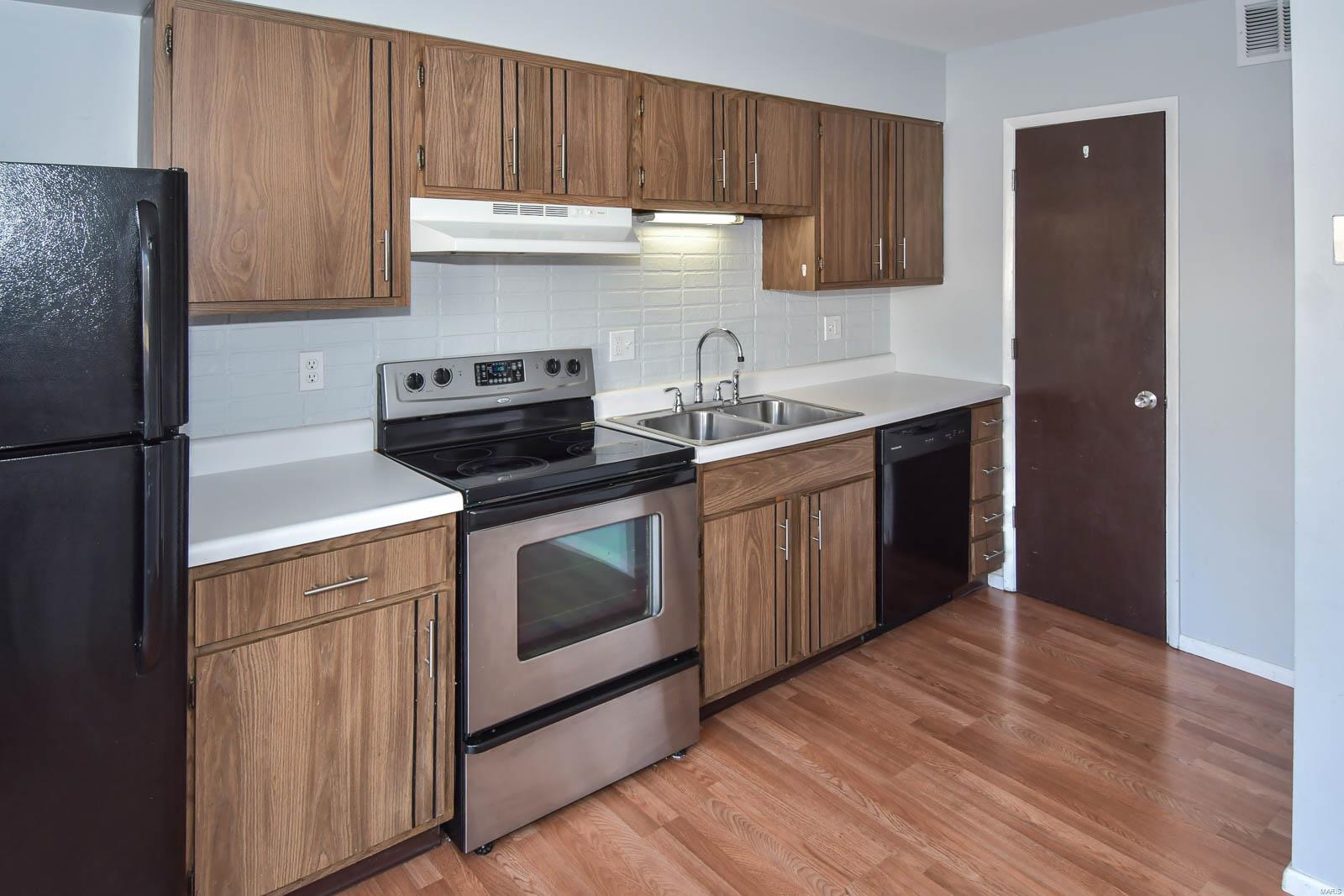 10221 Squire Meadows Unit: B