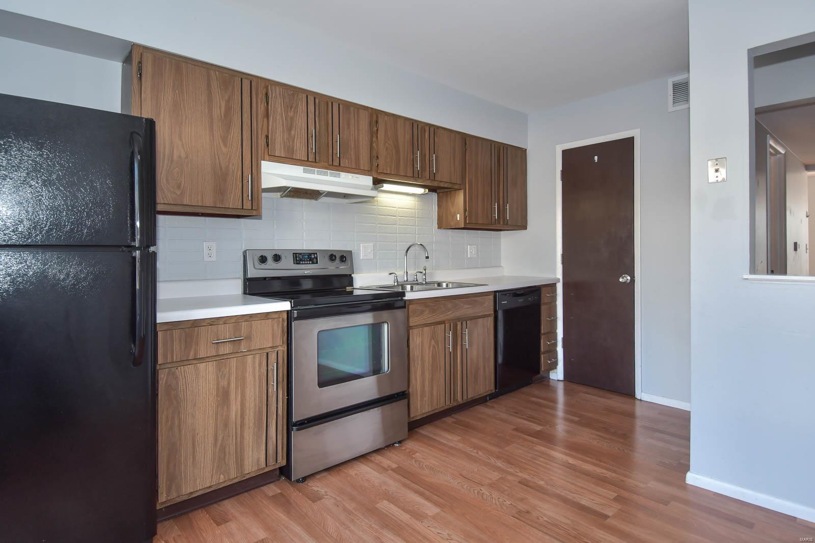 10221 Squire Meadows Unit: B