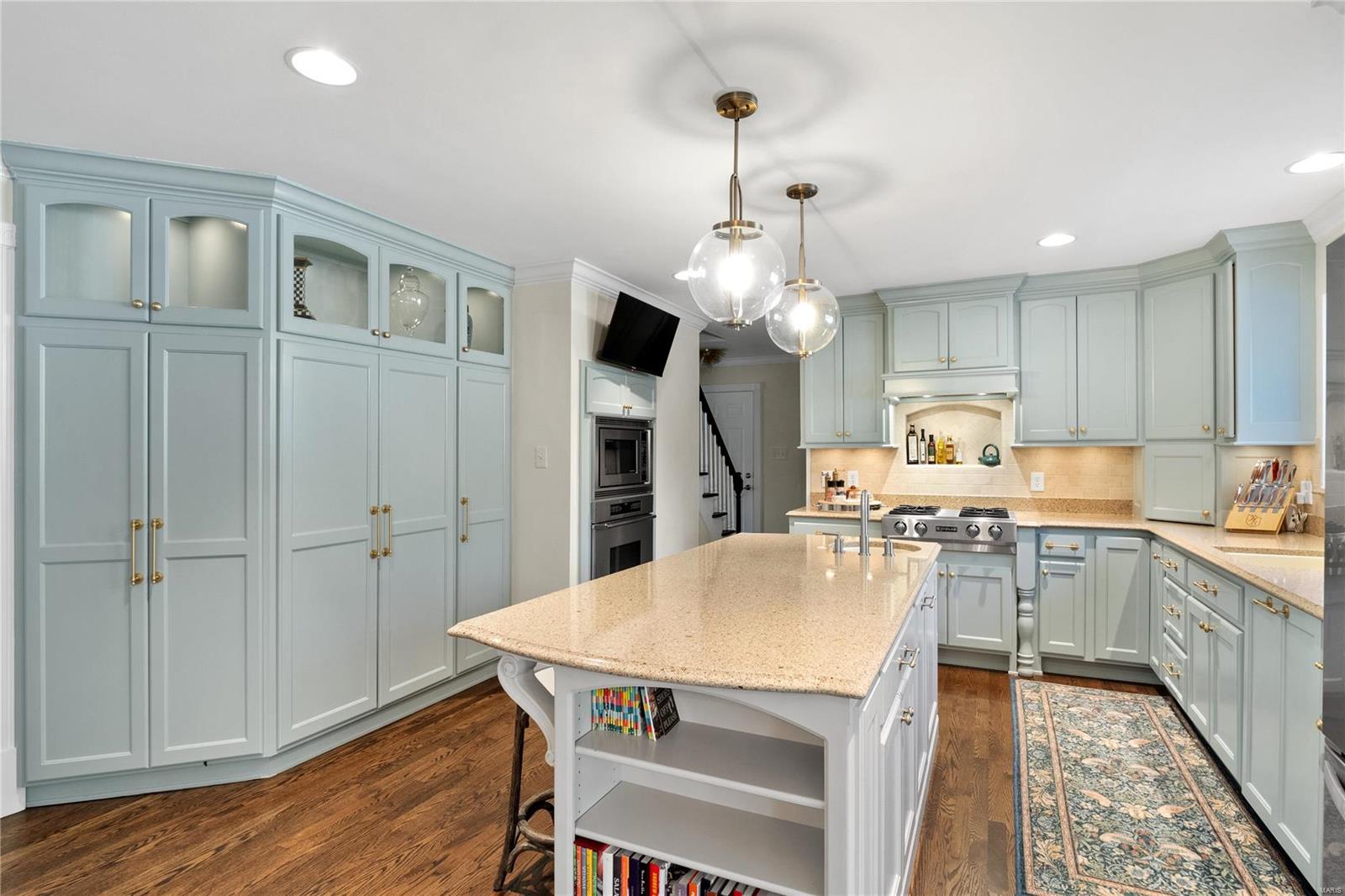 1715 Mason Knoll Road