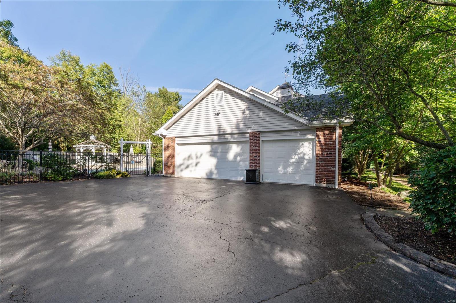 1715 Mason Knoll Road