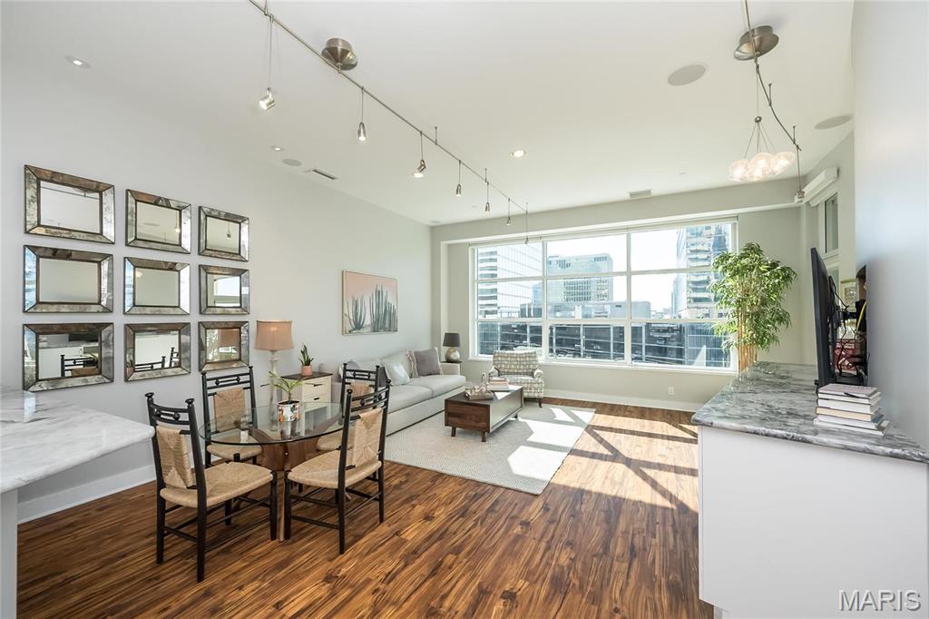8025 Maryland Avenue Unit: 5G