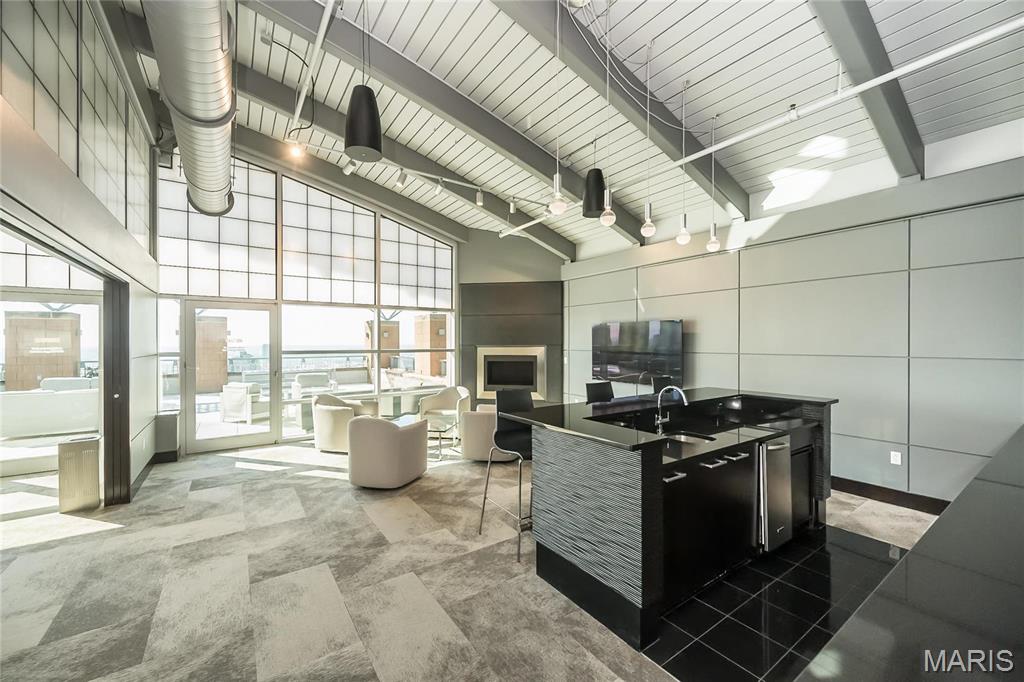 8025 Maryland Avenue Unit: 5G