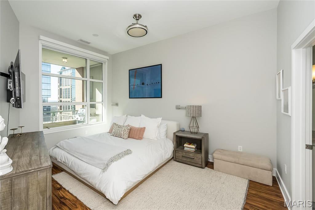 8025 Maryland Avenue Unit: 5G