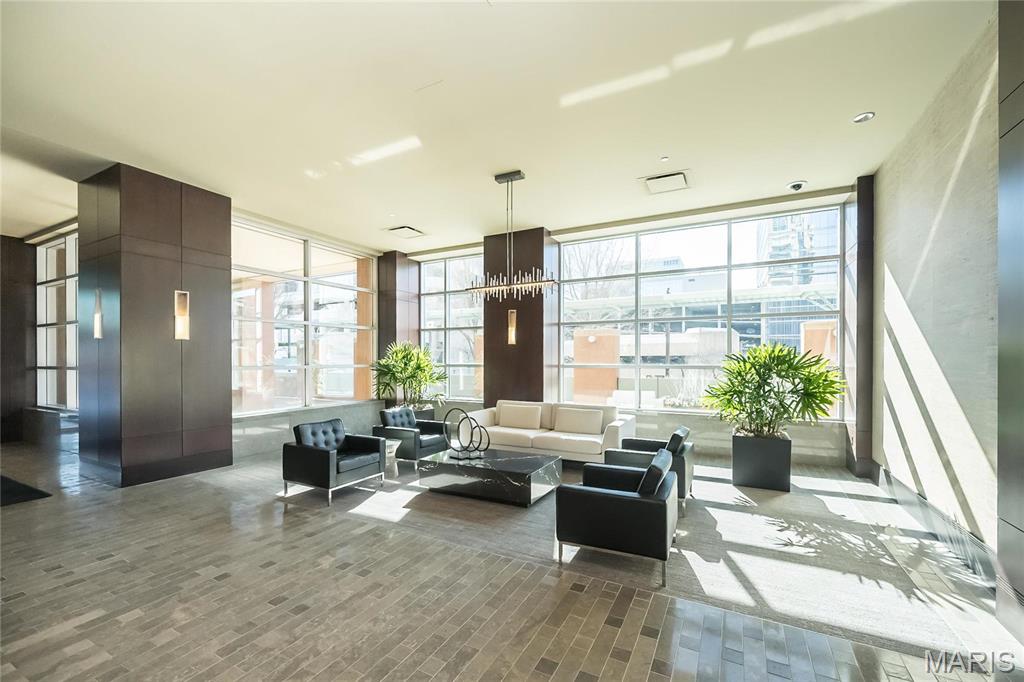 8025 Maryland Avenue Unit: 5G