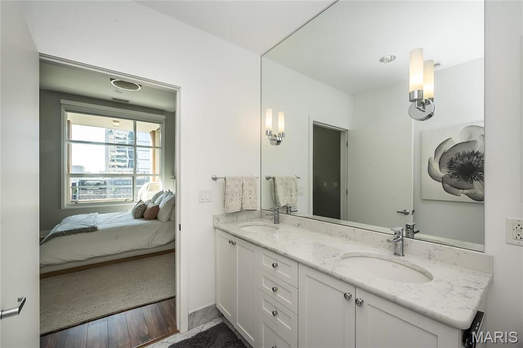 8025 Maryland Avenue Unit: 5G