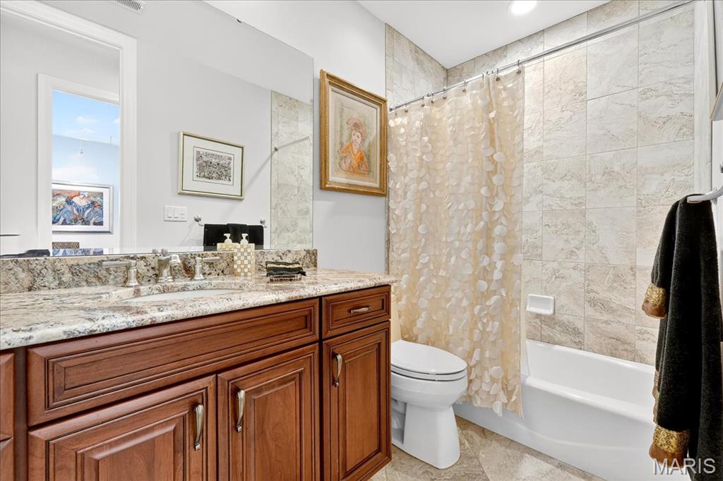 295 Meadowbrook Country Club Est