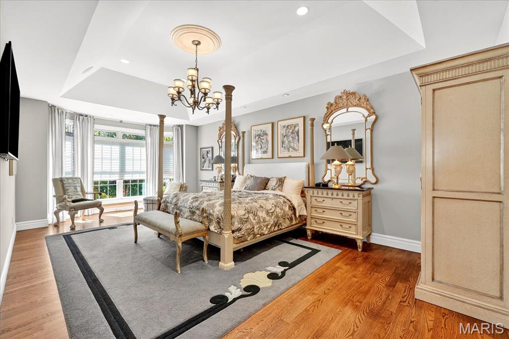 295 Meadowbrook Country Club Est