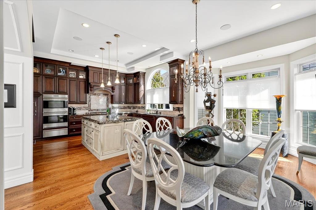 295 Meadowbrook Country Club Est