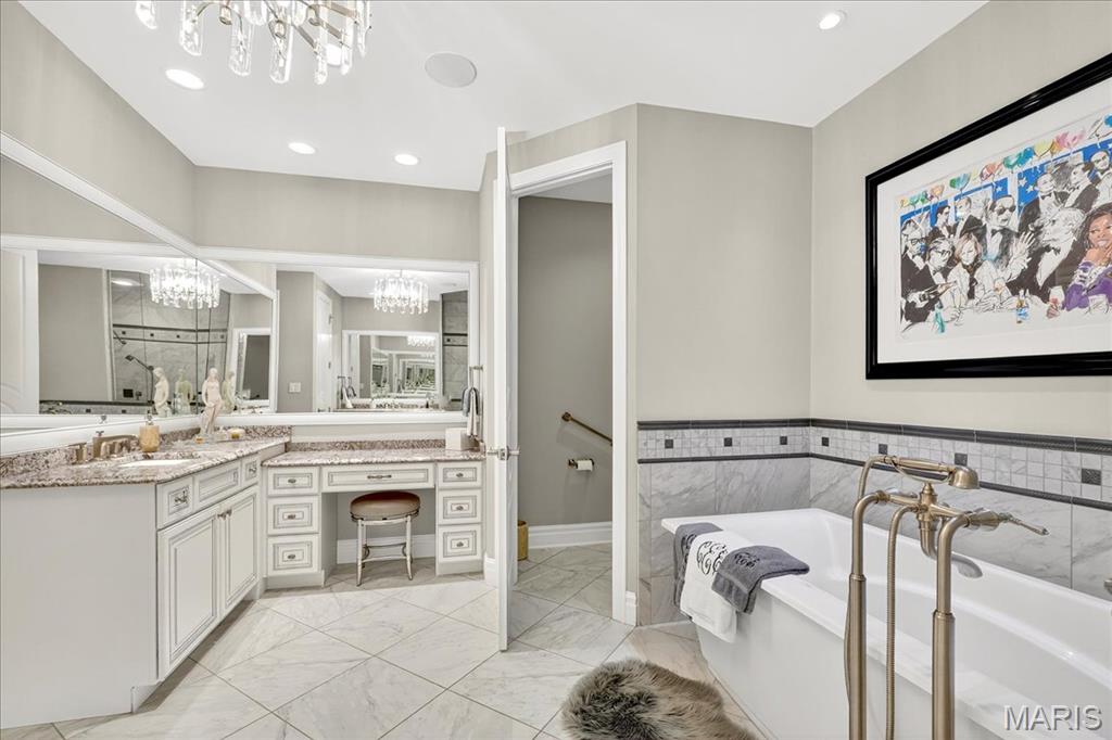 295 Meadowbrook Country Club Est