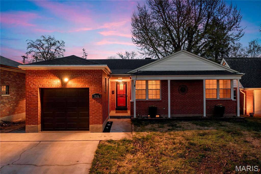 5816 Jamieson Avenue