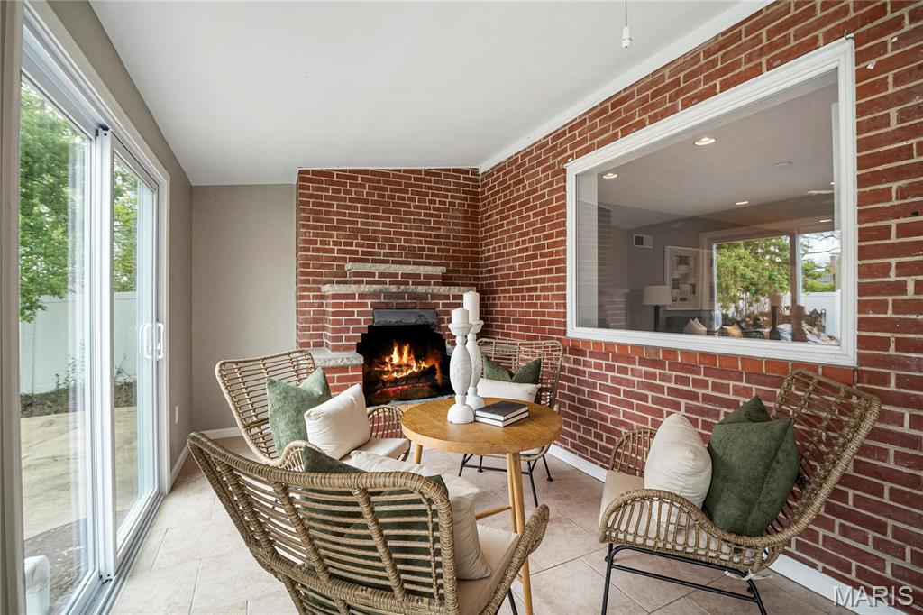 5816 Jamieson Avenue