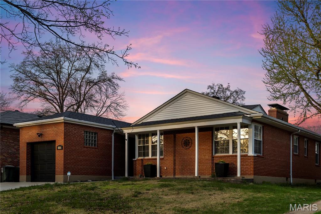 5816 Jamieson Avenue