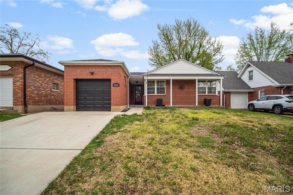 5816 Jamieson Avenue