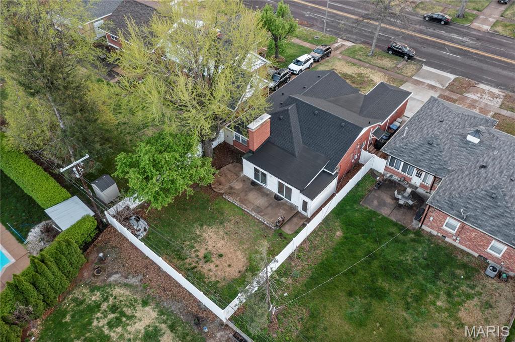 5816 Jamieson Avenue