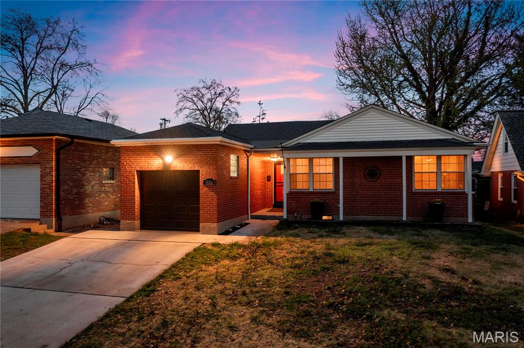 5816 Jamieson Avenue