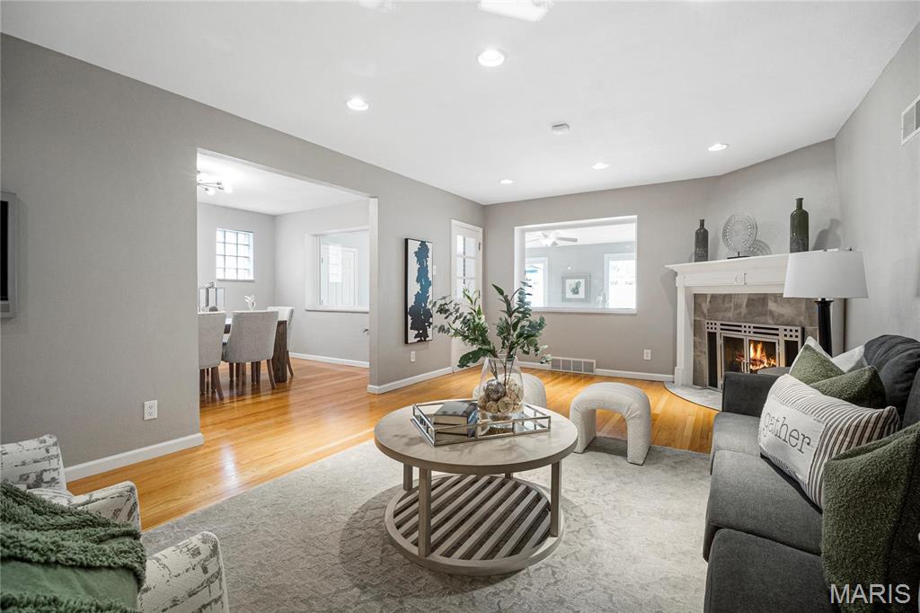 5816 Jamieson Avenue