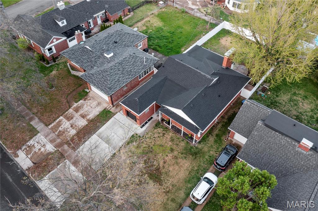 5816 Jamieson Avenue