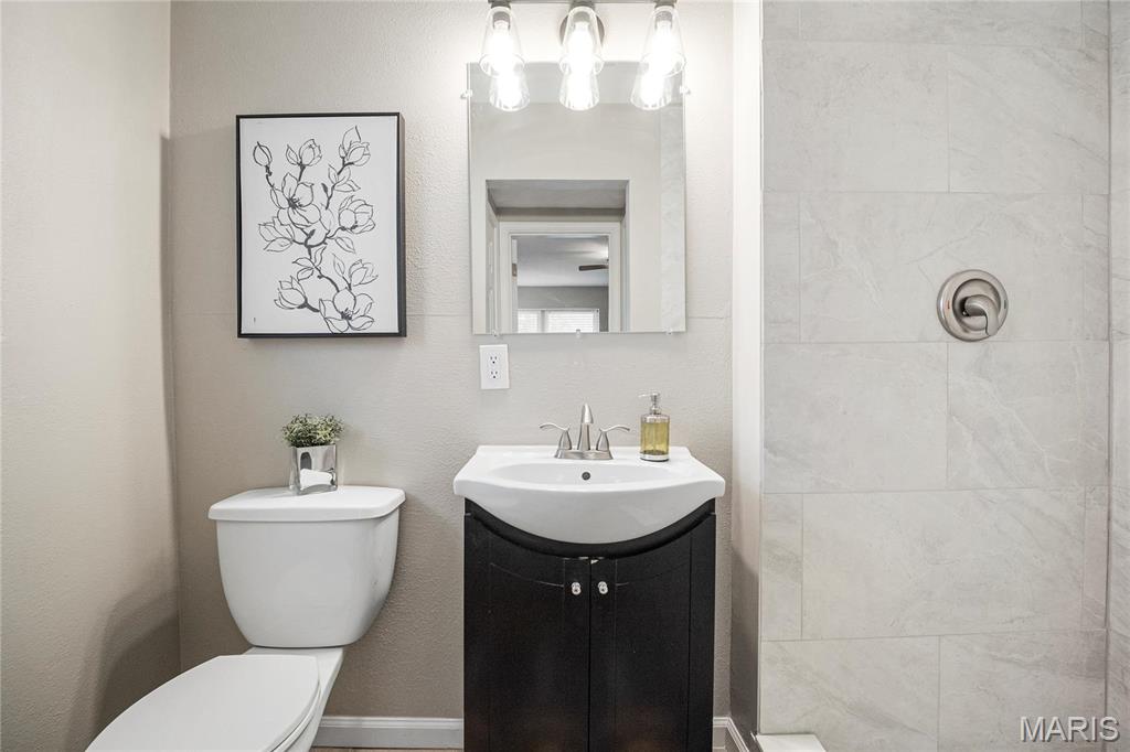 5816 Jamieson Avenue