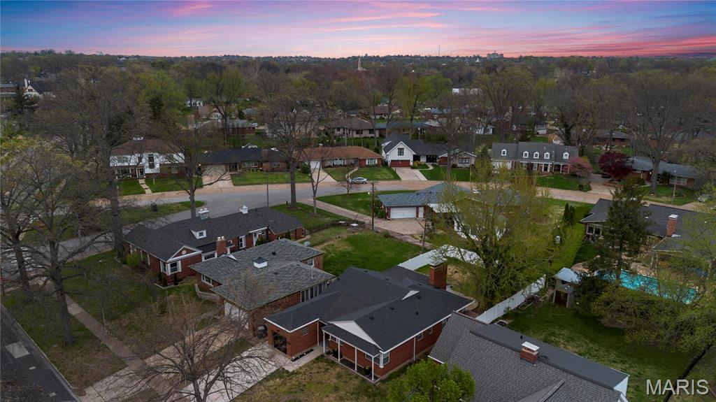 5816 Jamieson Avenue