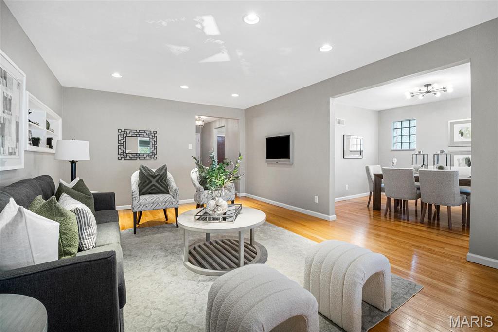 5816 Jamieson Avenue