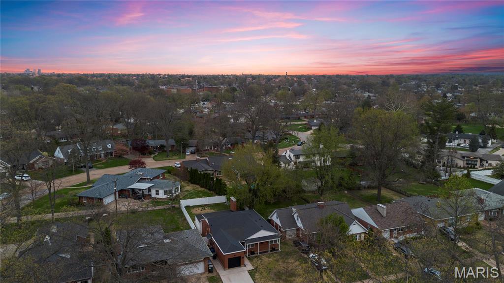 5816 Jamieson Avenue