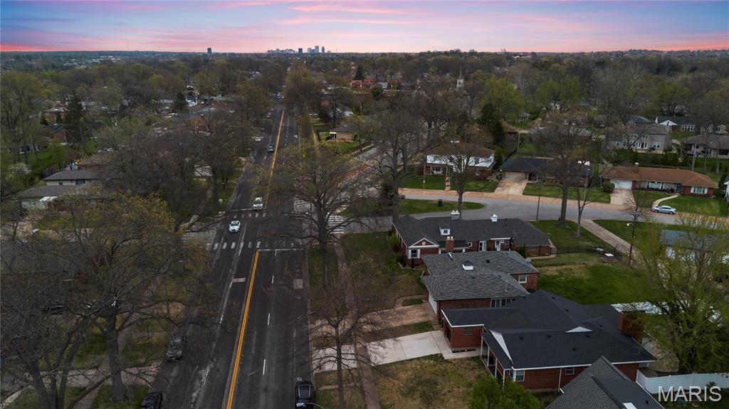 5816 Jamieson Avenue