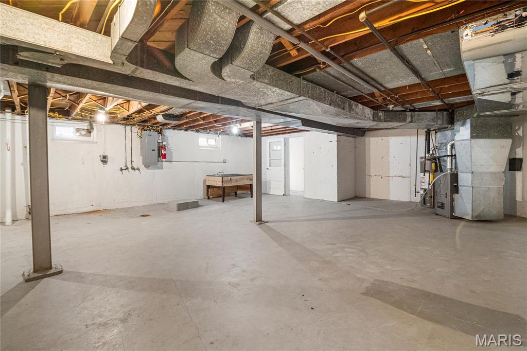 5816 Jamieson Avenue