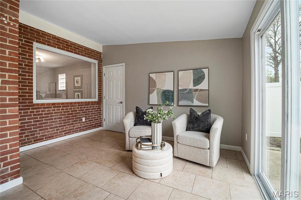 5816 Jamieson Avenue