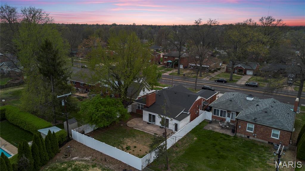 5816 Jamieson Avenue