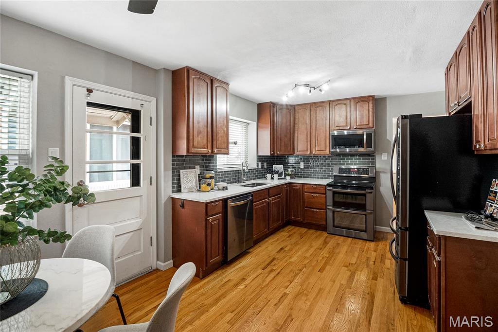 5816 Jamieson Avenue