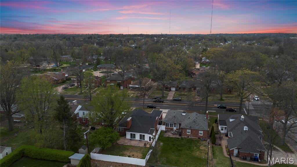 5816 Jamieson Avenue