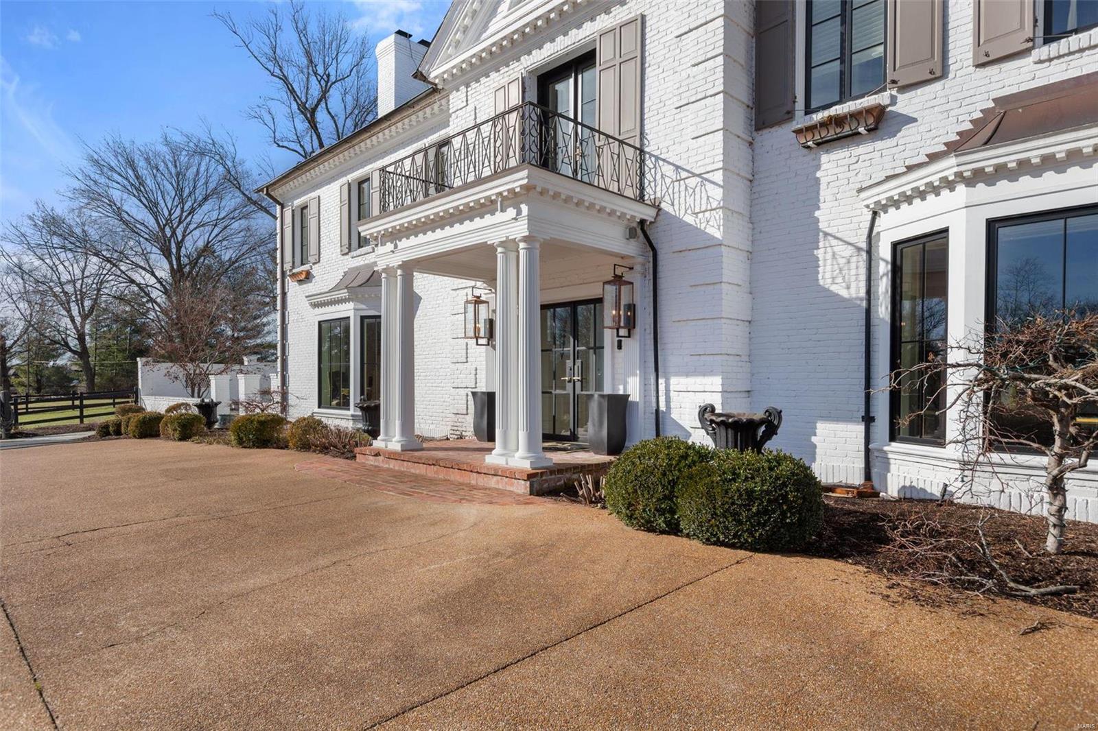 8 Radnor Road